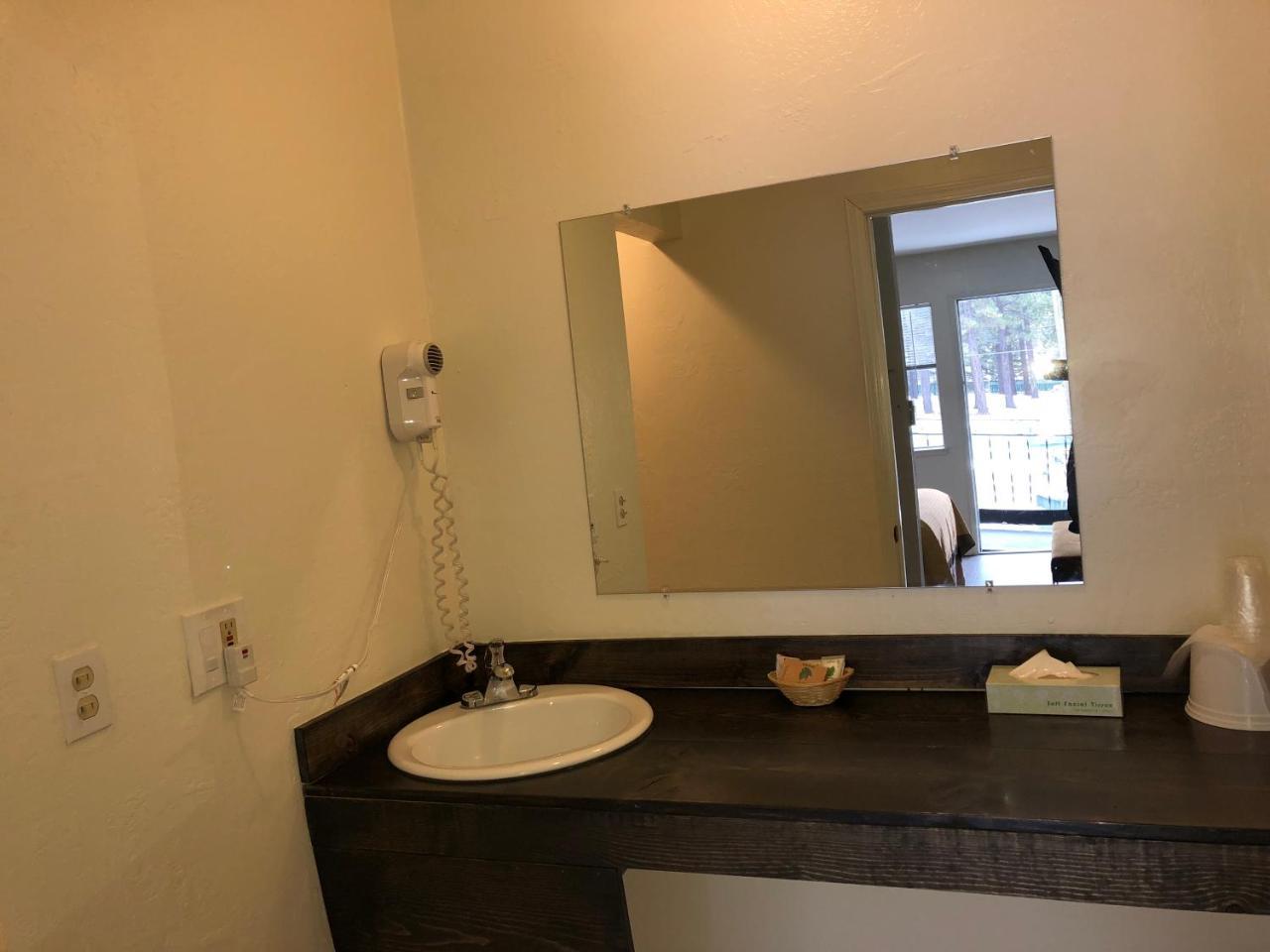 Cedar Inn&Suites South Lake Tahoe Extérieur photo